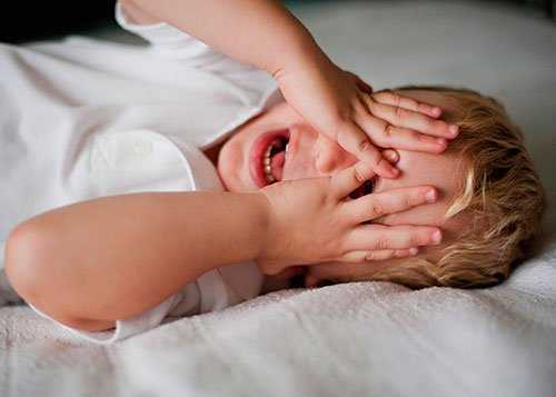 Характерные признаки и отличительные особенности укусов клопов у детей. Фото укусов, симптомы и методы лечения у ребенка